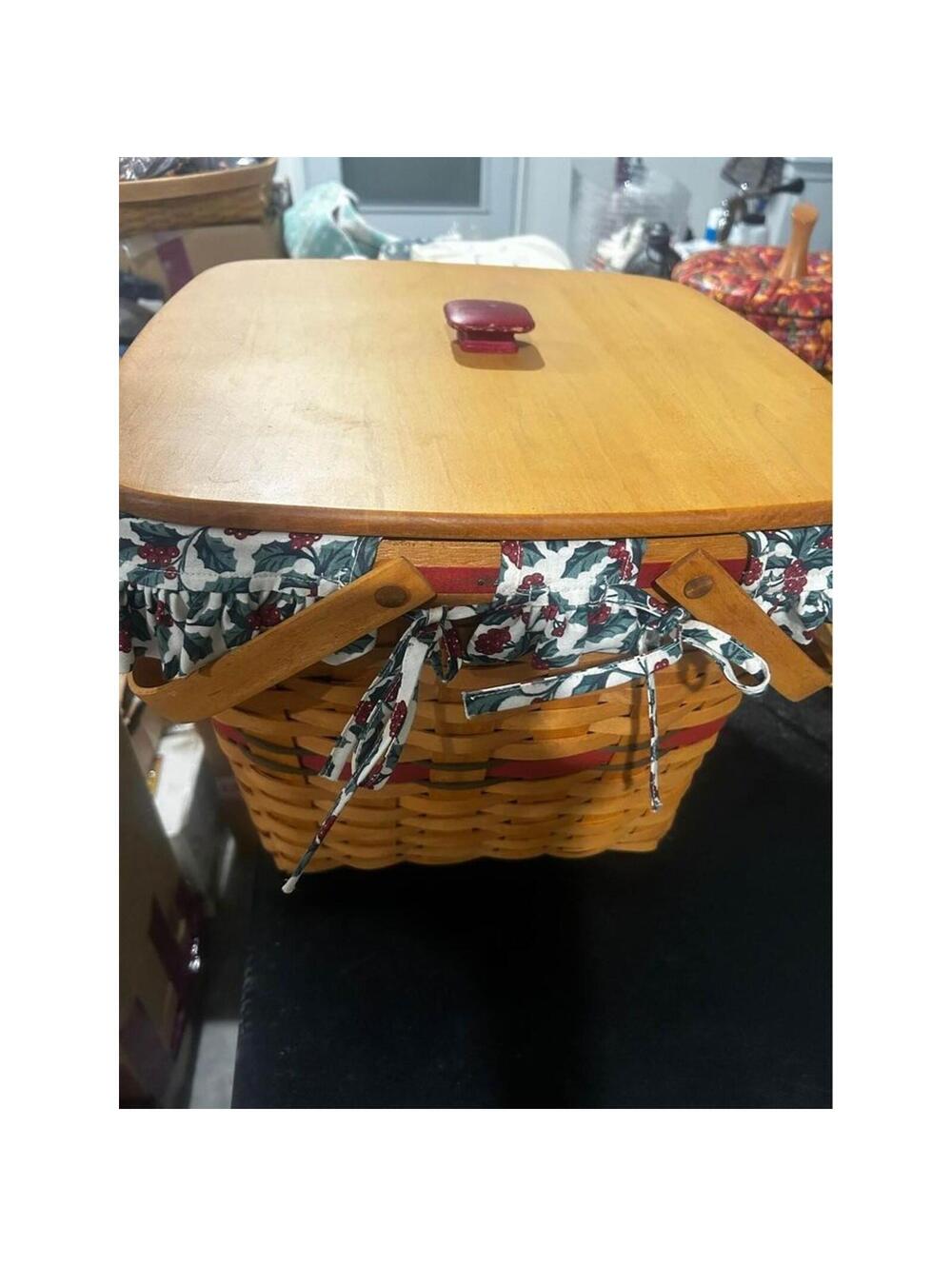 Longaberger Holiday Hostess Red Evergreen Basket Holly liner lid Large Christmas
